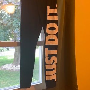 Medium women’s Nike leggings